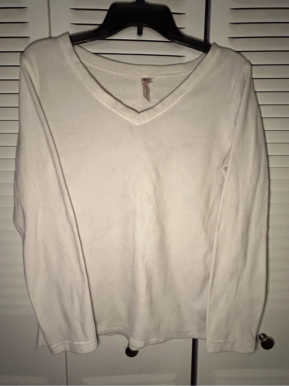 Gilligan & O'Malley Women's Cream V-Neck Sweater